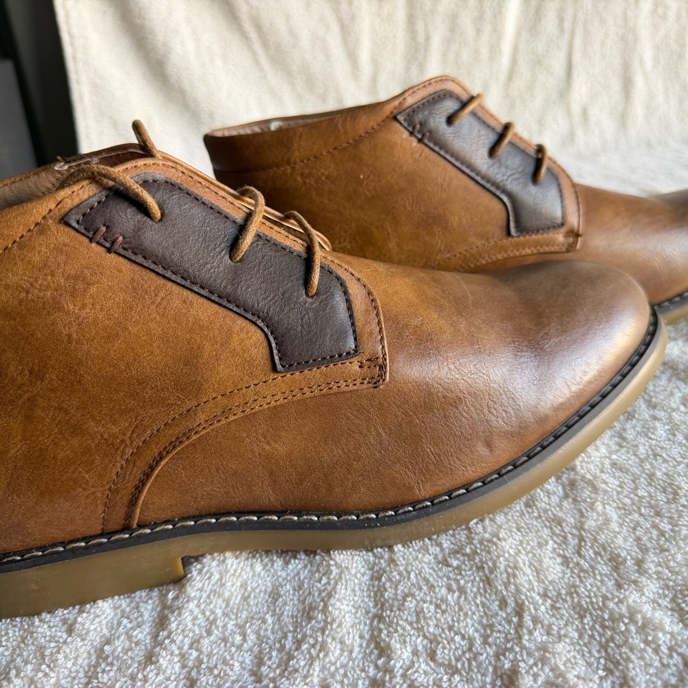 Men's Tan Boots with Dark Brown Accent